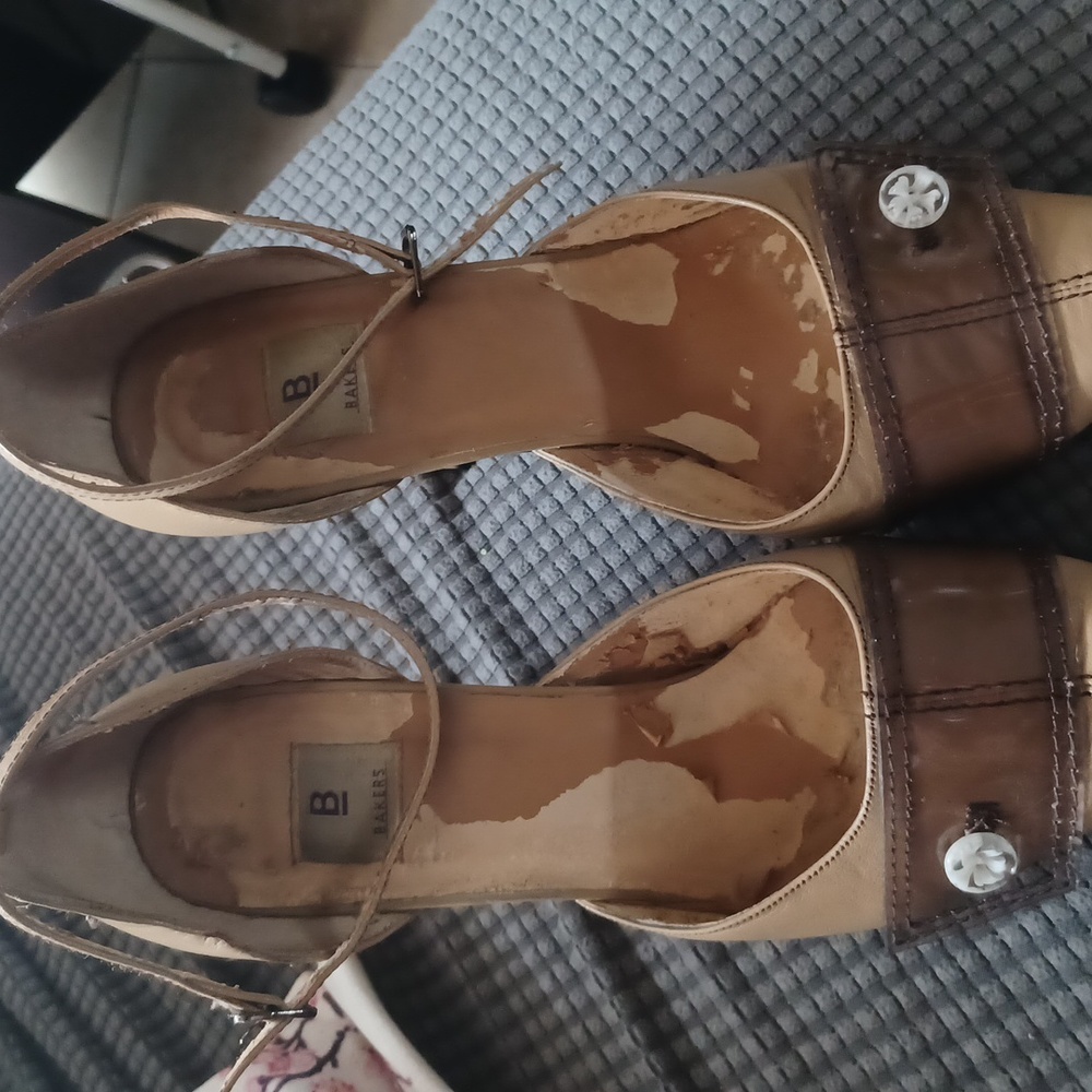 Pointed Heel - Picture 5 of 5